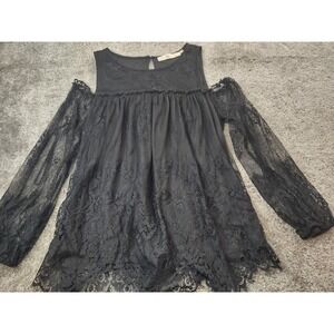 Andree By Unit‎ Blouse Women Medium Black Lacey Cut Out Shoulders